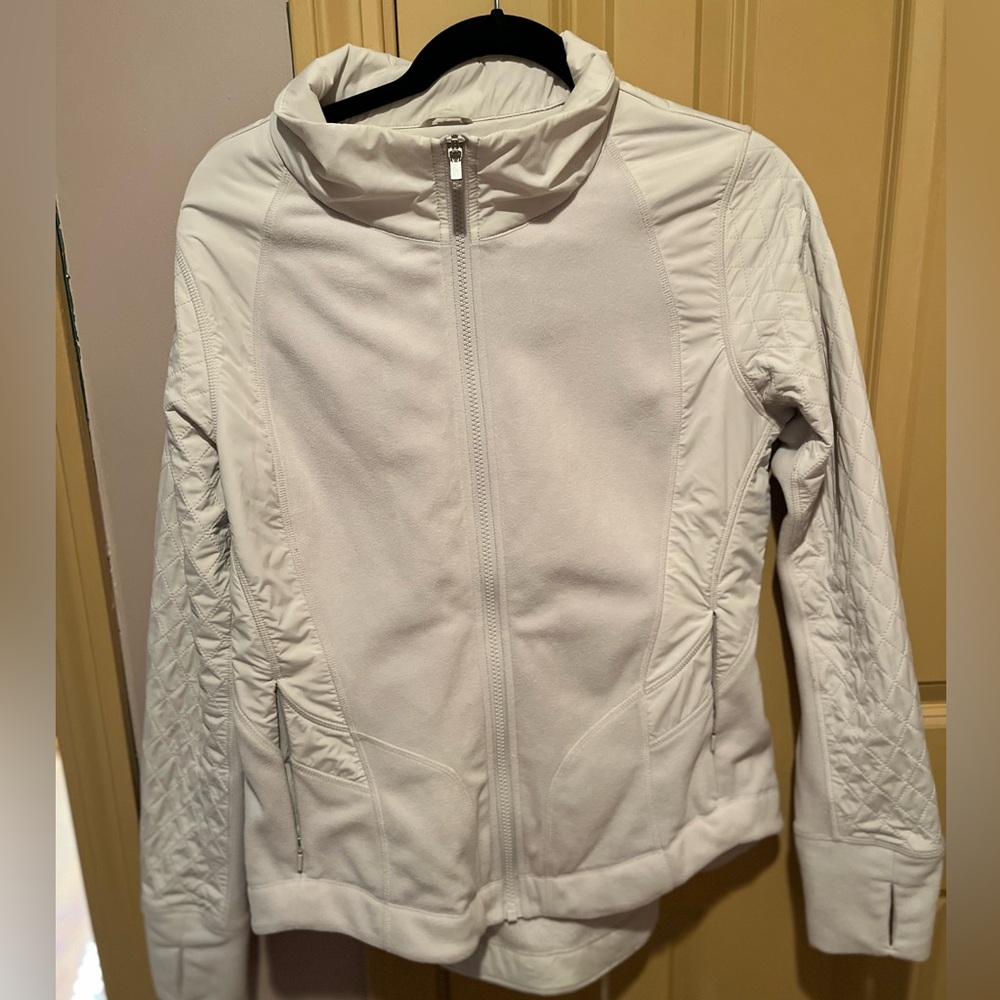 Althleta medium jacket with detachable hood